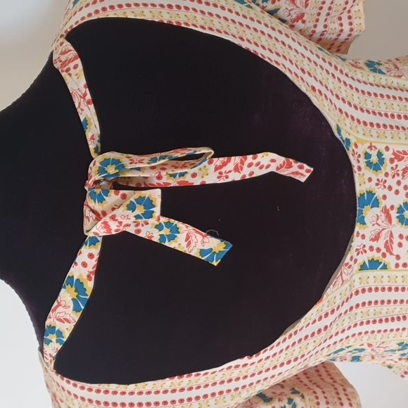 Lauren Moffatt Size 10 (S) Floral 100% Silk Top Yellow Blue - Picture 4 of 6